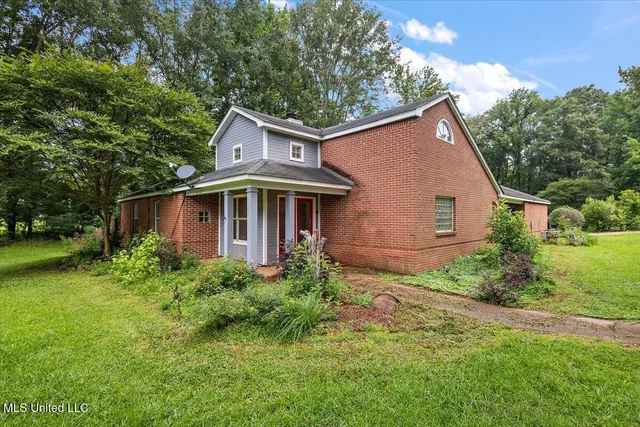 $265,000 | 101 Chestnut Drive, Clinton, MS 39056