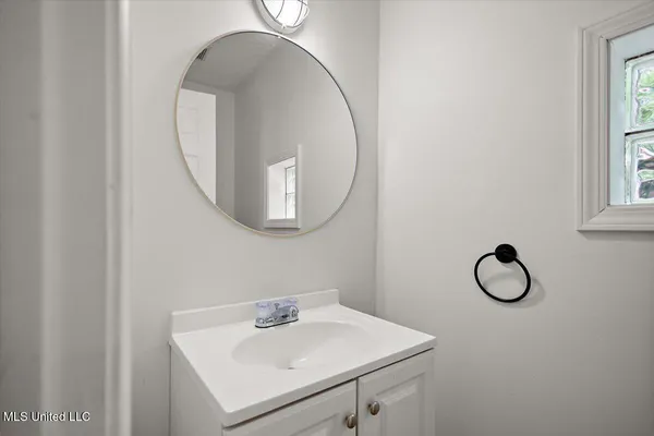 $265,000 | 101 Chestnut Drive, Clinton, MS 39056