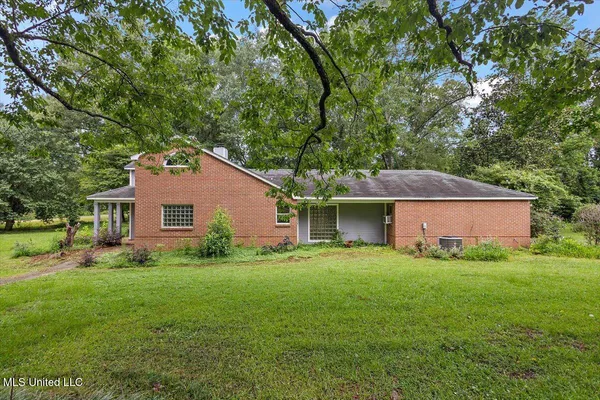 $265,000 | 101 Chestnut Drive, Clinton, MS 39056