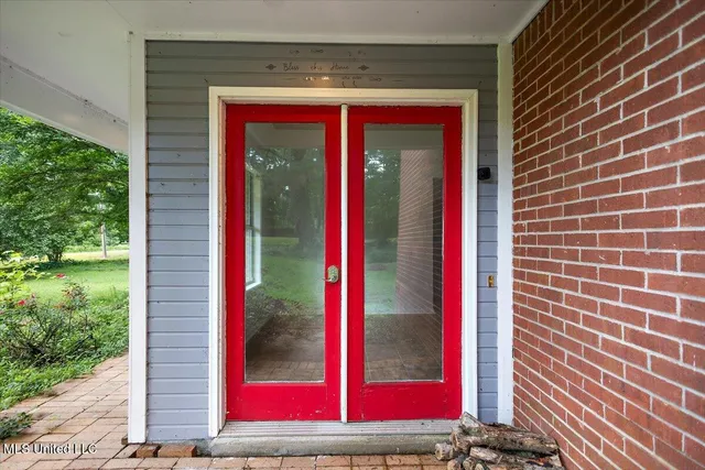 $265,000 | 101 Chestnut Drive, Clinton, MS 39056