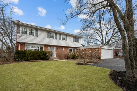 $899,000 | 367 Charal Lane, Highland Park, IL 60035