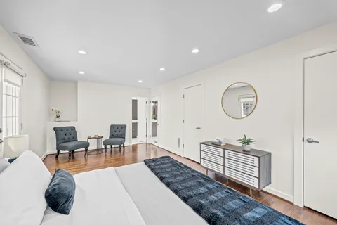 $899,000 | 367 Charal Lane, Highland Park, IL 60035