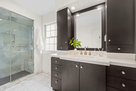 $899,000 | 367 Charal Lane, Highland Park, IL 60035