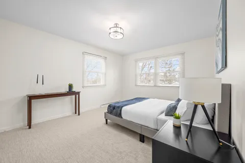 $899,000 | 367 Charal Lane, Highland Park, IL 60035