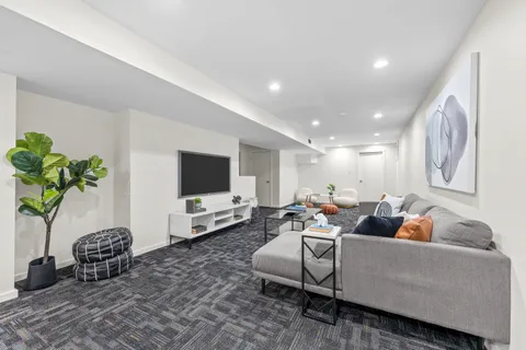 $899,000 | 367 Charal Lane, Highland Park, IL 60035