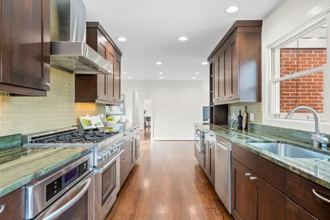 $899,000 | 367 Charal Lane, Highland Park, IL 60035