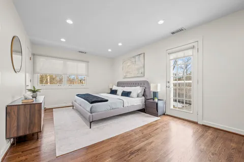 $899,000 | 367 Charal Lane, Highland Park, IL 60035