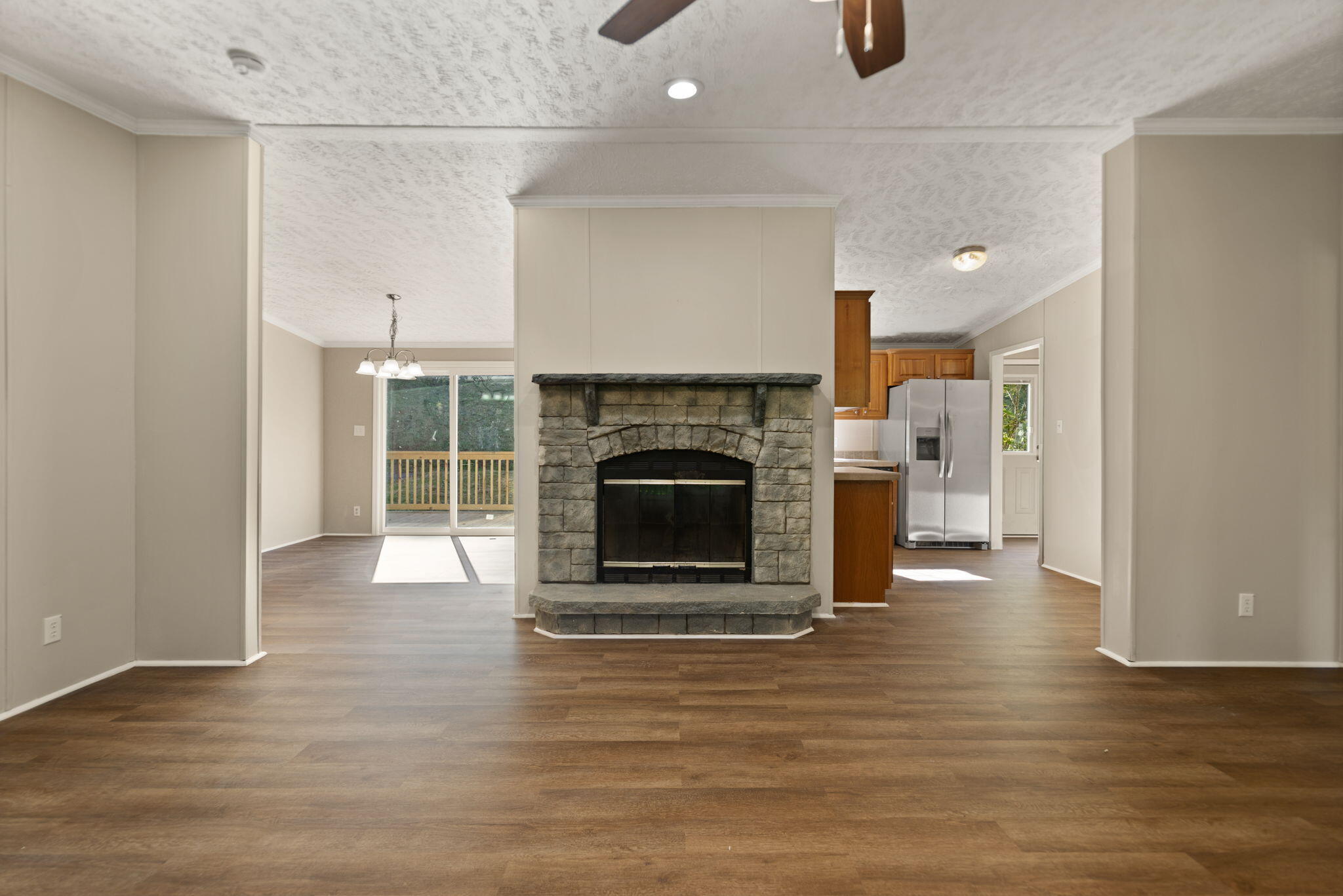 956 Cove Road Stanton, KY 40380 - Photo 12 of 72 Living