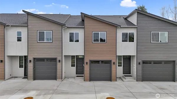 $439,900 | 6398 Northeast Melby Way, Unit 2, Moses Lake, WA 98837