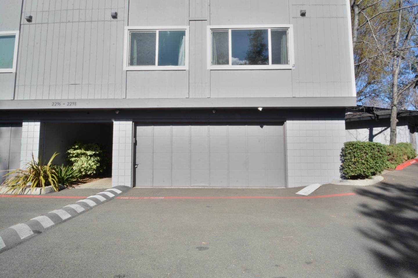 2298 Almaden Road, Unit A San Jose, CA 95125 - Photo 40 of 43 a view of an entryway of house