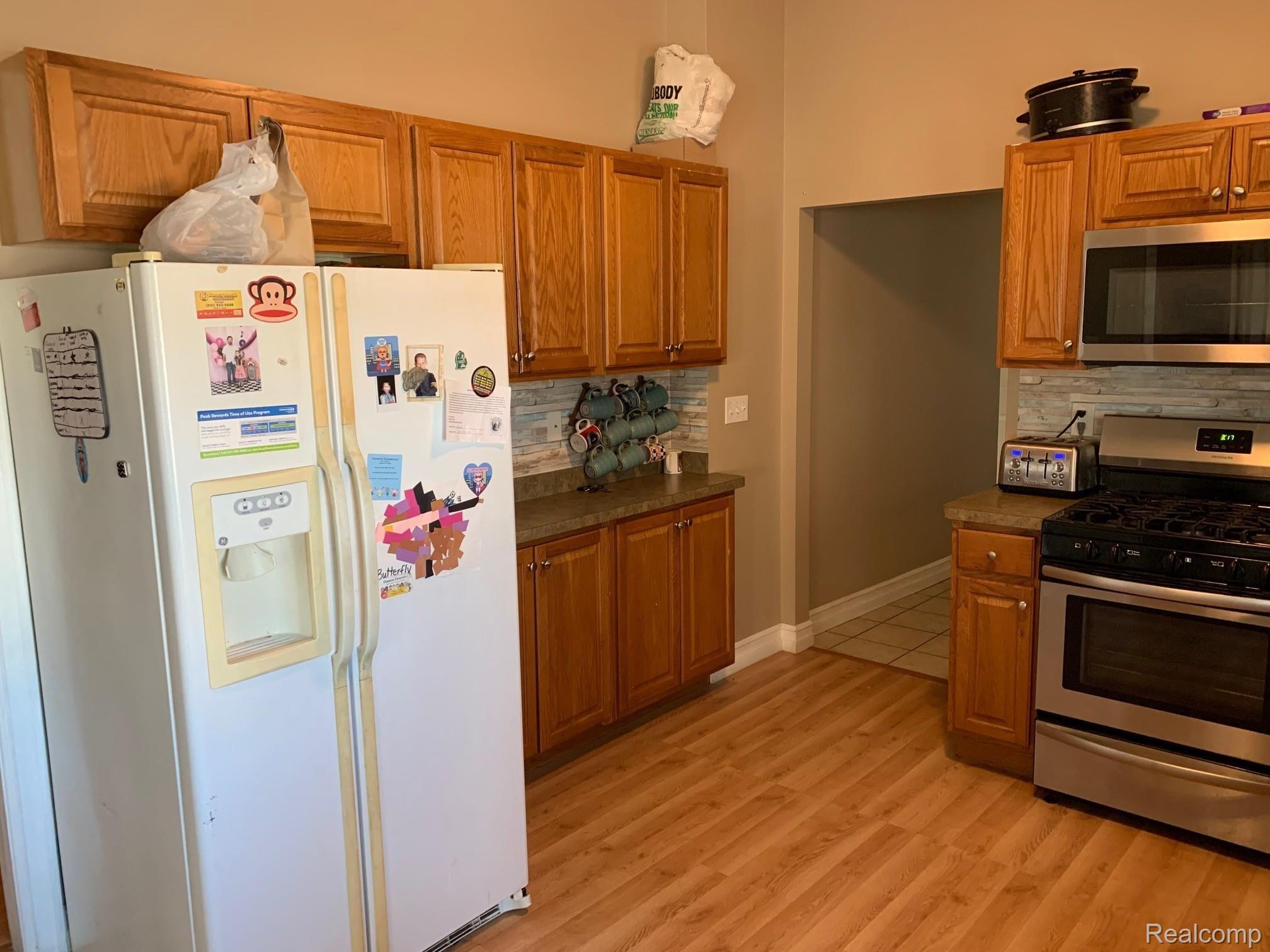11189 Lapeer Road Davison, MI 48423 - Photo 6 of 23 IMG_5473.jpg