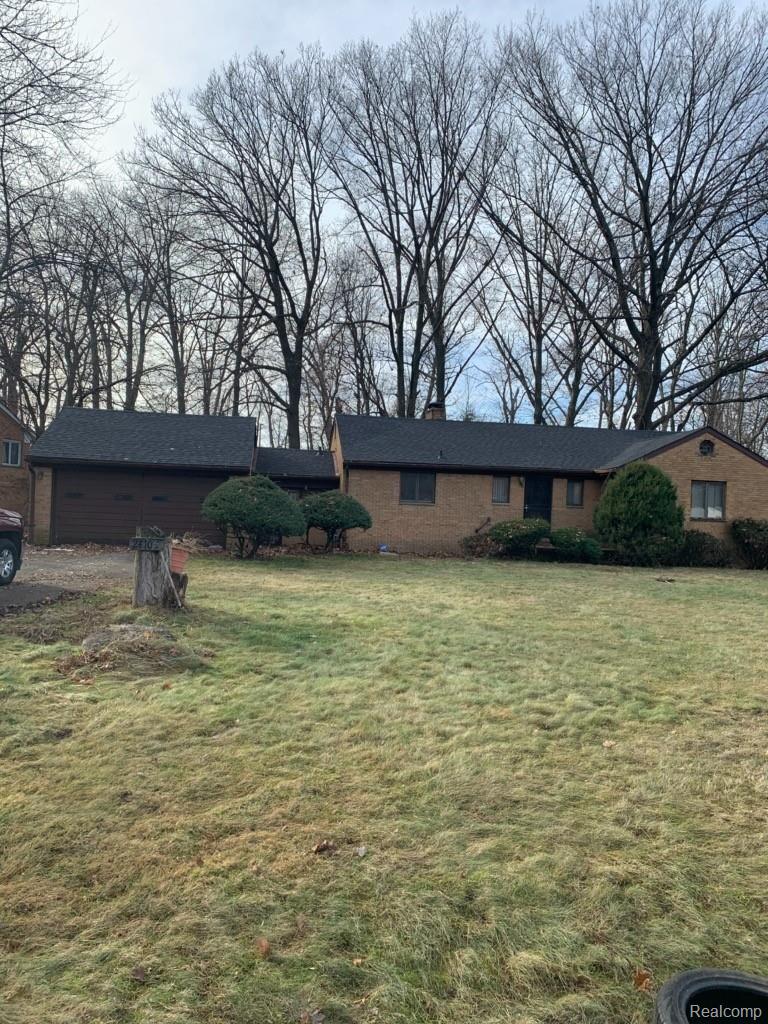 24105 Berg Road Southfield, MI 48033 - Photo 1 of 13 Welcome to 24105 Berg Rd