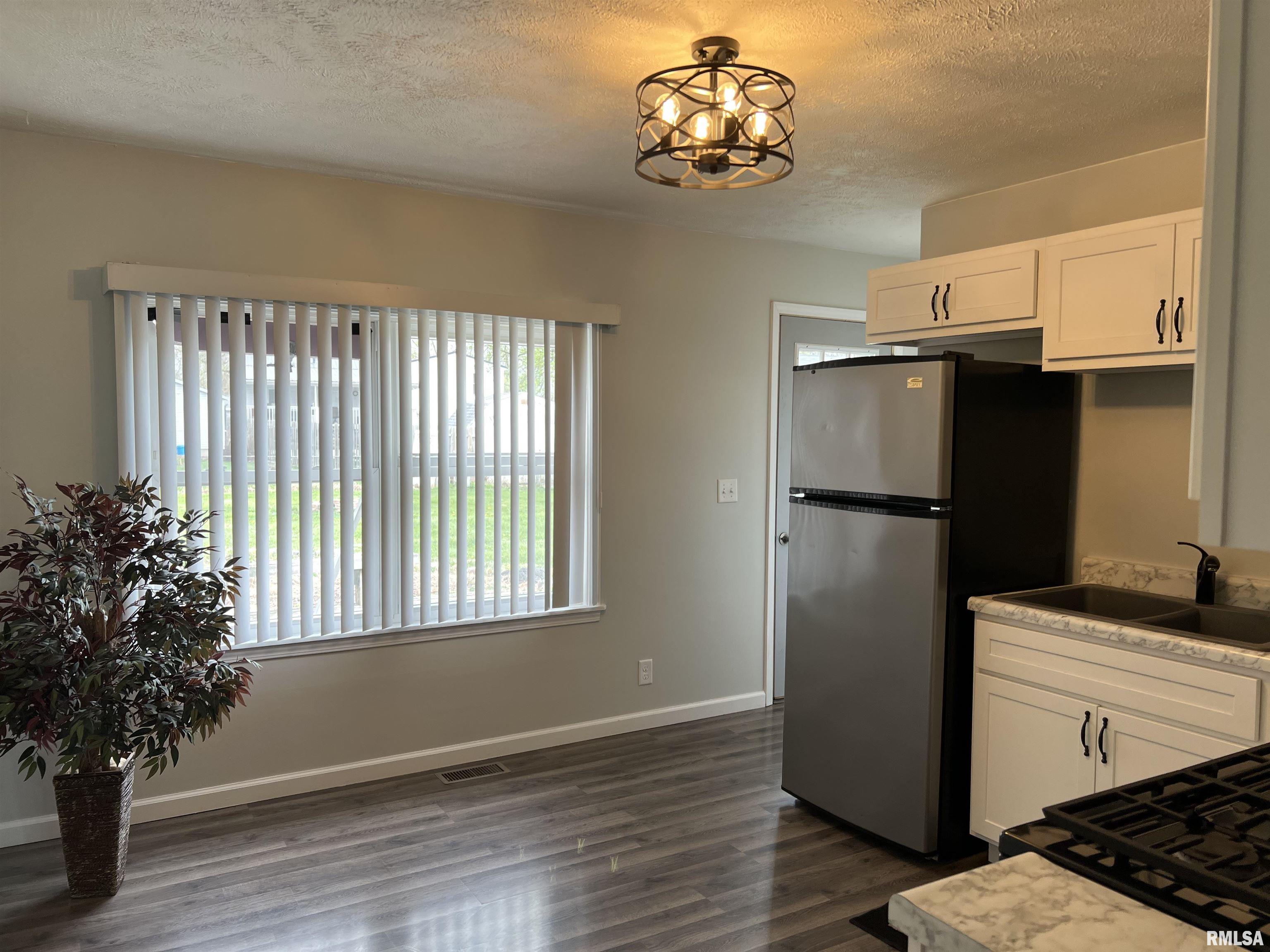 706 Briargate Road Washington, IL 61571 - Photo 14 of 44 Gallery Image 14