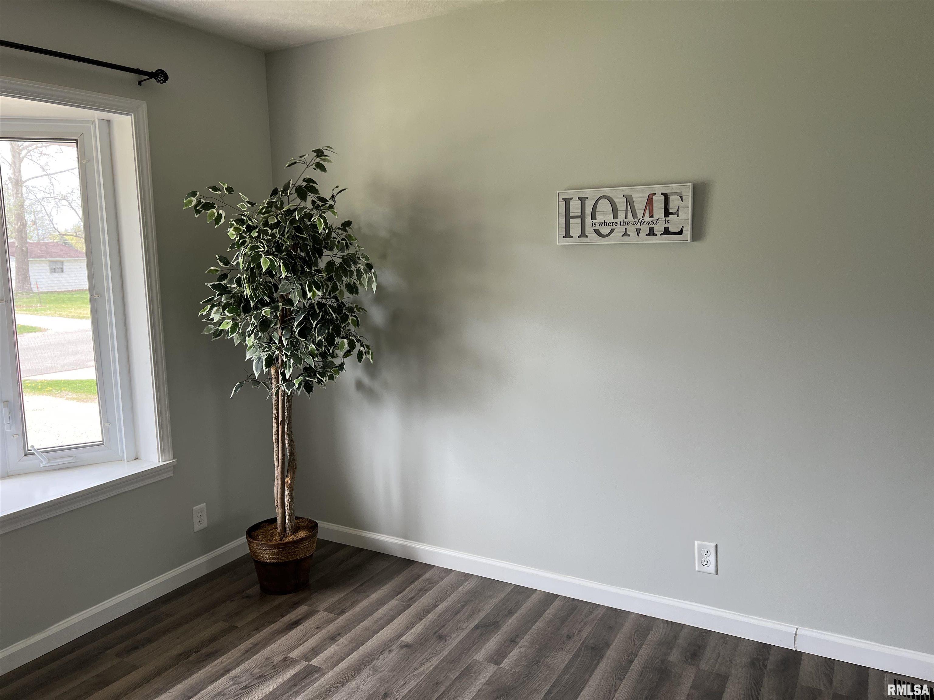 706 Briargate Road Washington, IL 61571 - Photo 21 of 44 Gallery Image 21