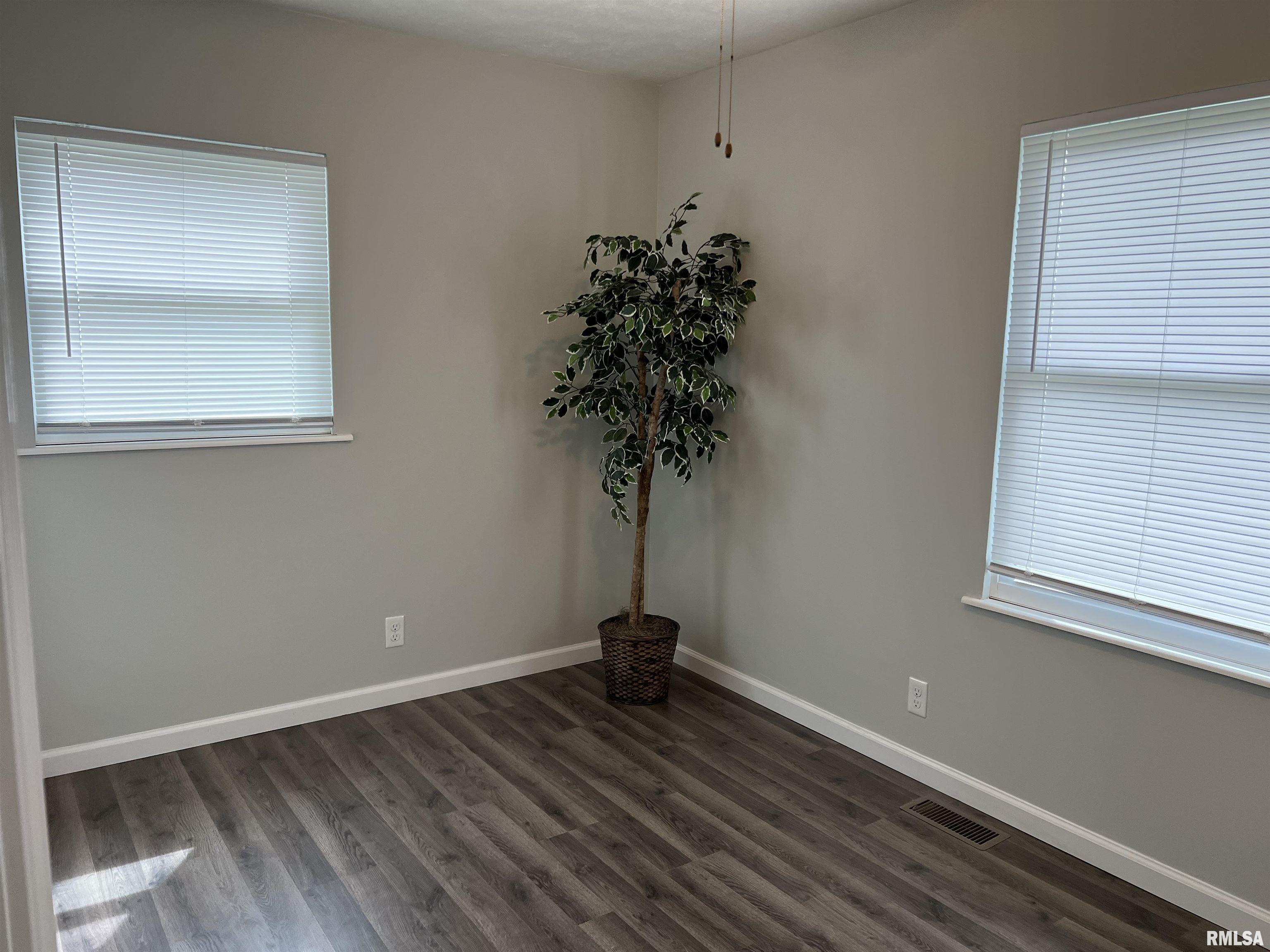 706 Briargate Road Washington, IL 61571 - Photo 36 of 44 Gallery Image 36