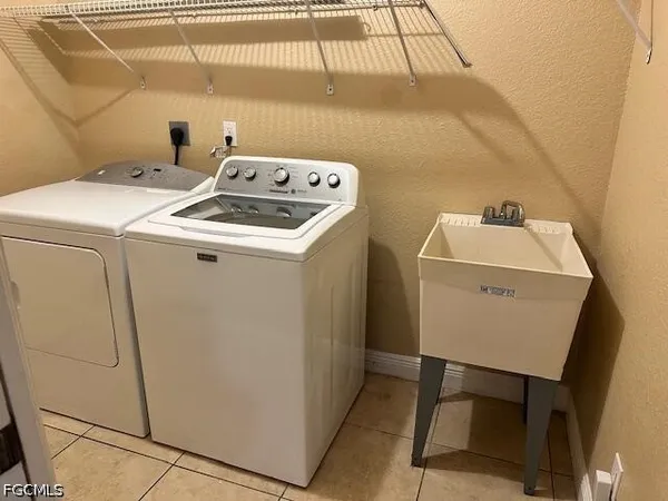 $2,000 | 2016 Northwest 1st Street, Cape Coral, FL 33993