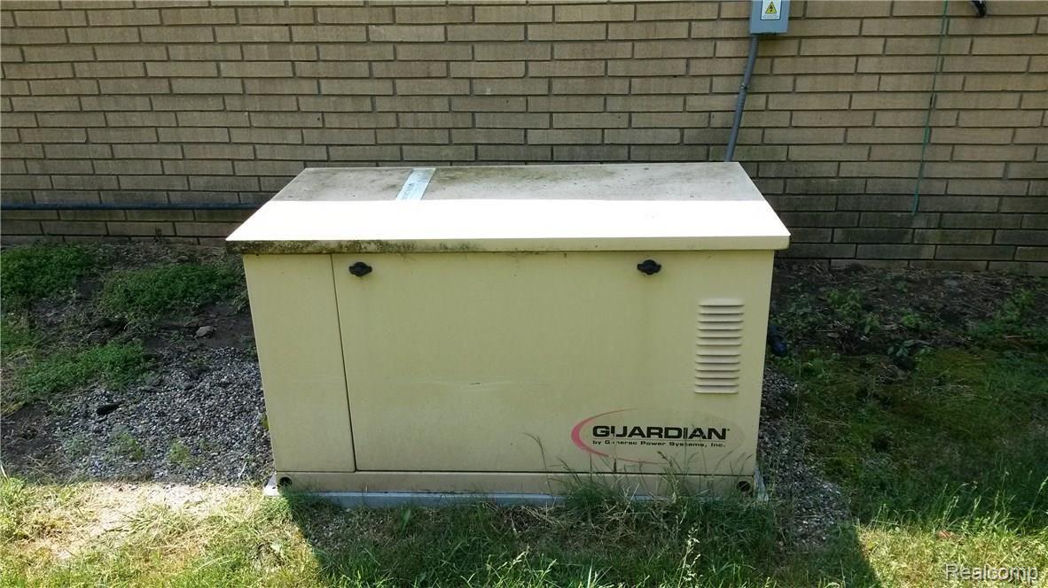1195 Torpey Road Troy, MI 48083 - Photo 34 of 39 Generator is hooked up to the house Natural Gas. Handy when power goes out!!