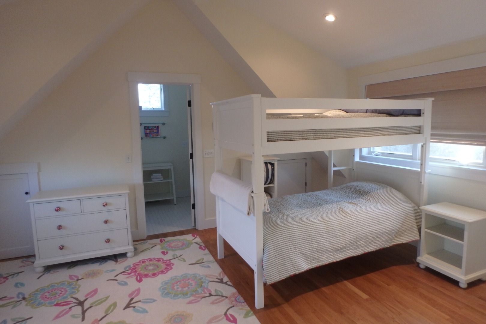 247 County Road Oak Bluffs, MA 02557 - Photo 8 of 12 Gallery Image 8