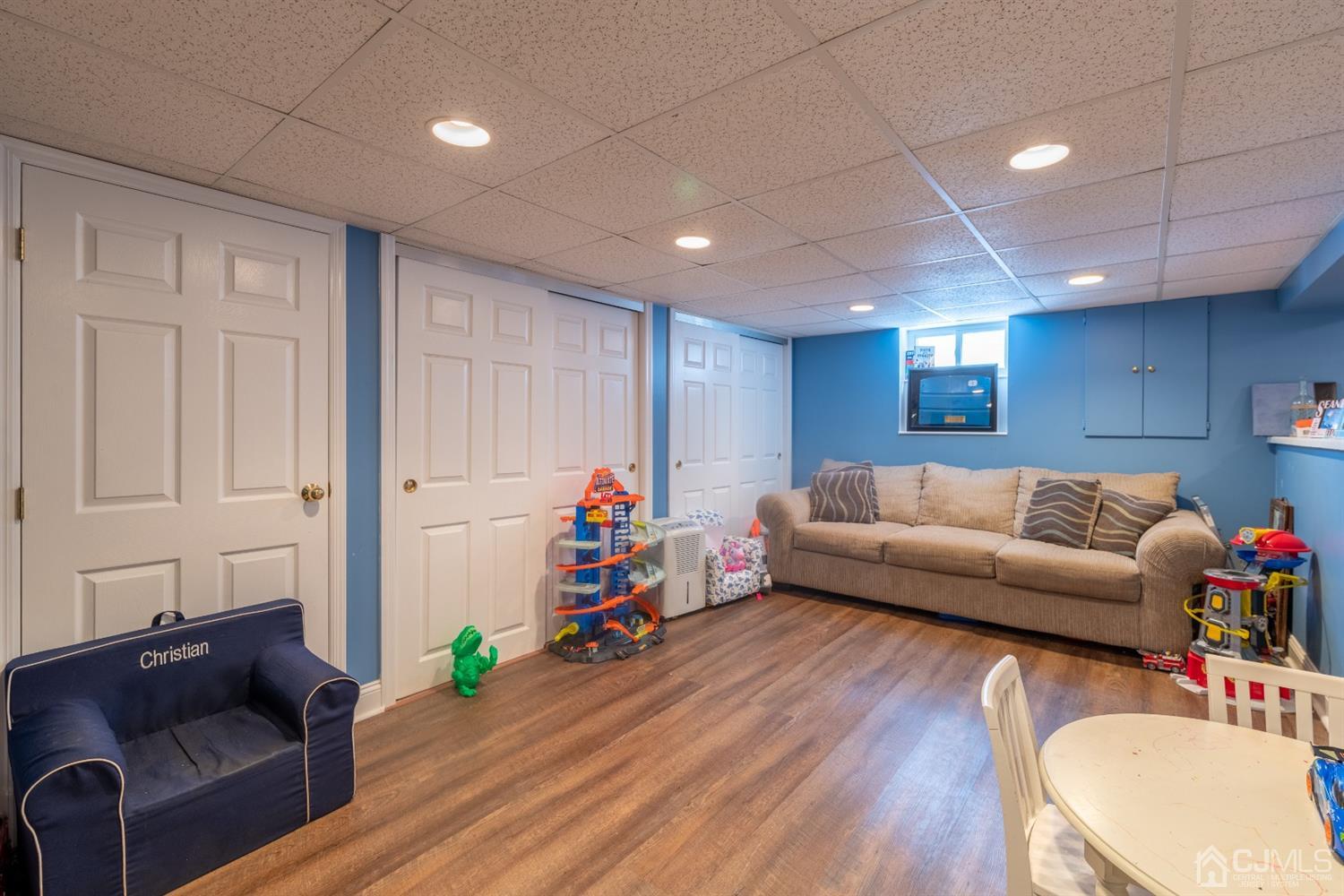 1216 Cherokee Road North Brunswick, NJ 08902 - Photo 27 of 37 Gallery Image 27