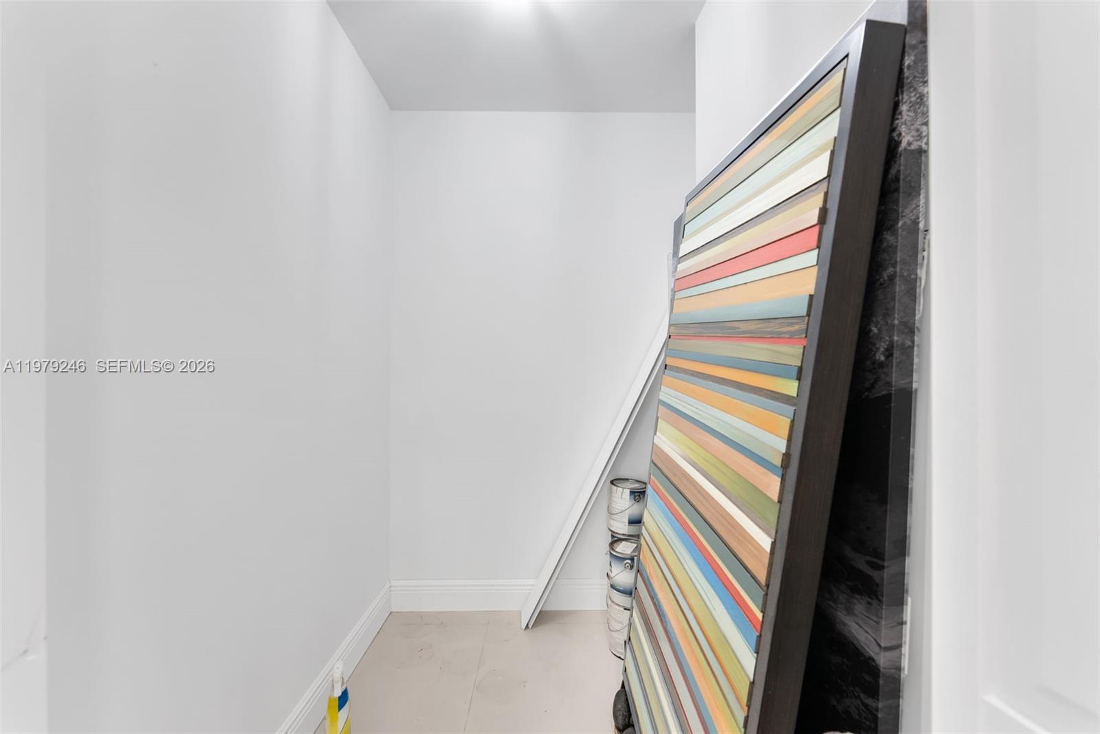 350 South Miami Avenue, Unit 2006 Miami, FL 33130 - Photo 13 of 33 a view of stairs and a bathtub