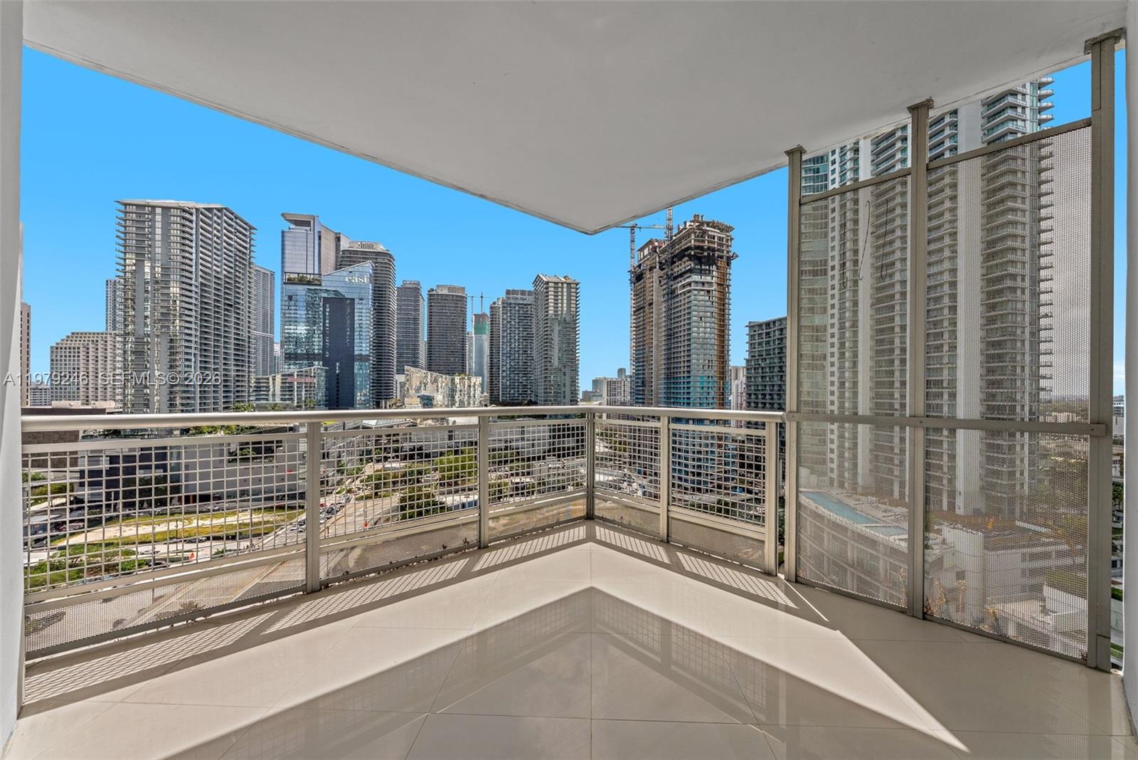 350 South Miami Avenue, Unit 2006 Miami, FL 33130 - Photo 19 of 33 a view of a balcony with city view