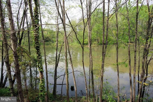 $348,000 | 13626 Deerwater Drive, Unit 1C, Germantown, MD 20874