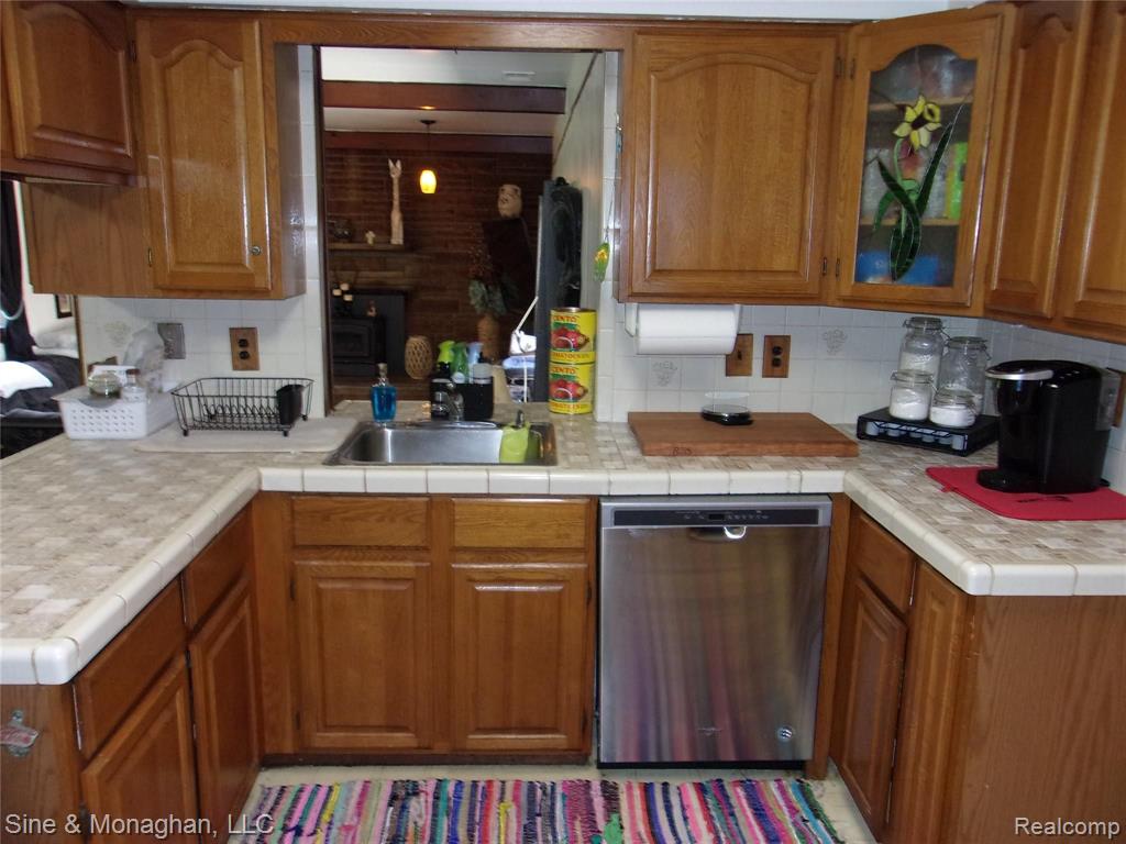 9324 Field Road Algonac, MI 48001 - Photo 19 of 40