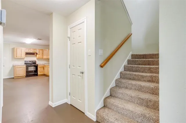 a view of entryway with livingroom and furniture