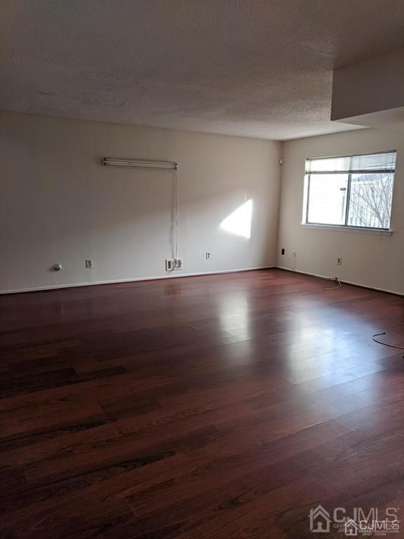 5903 Hana Road Edison, NJ 08817 - Photo 3 of 10