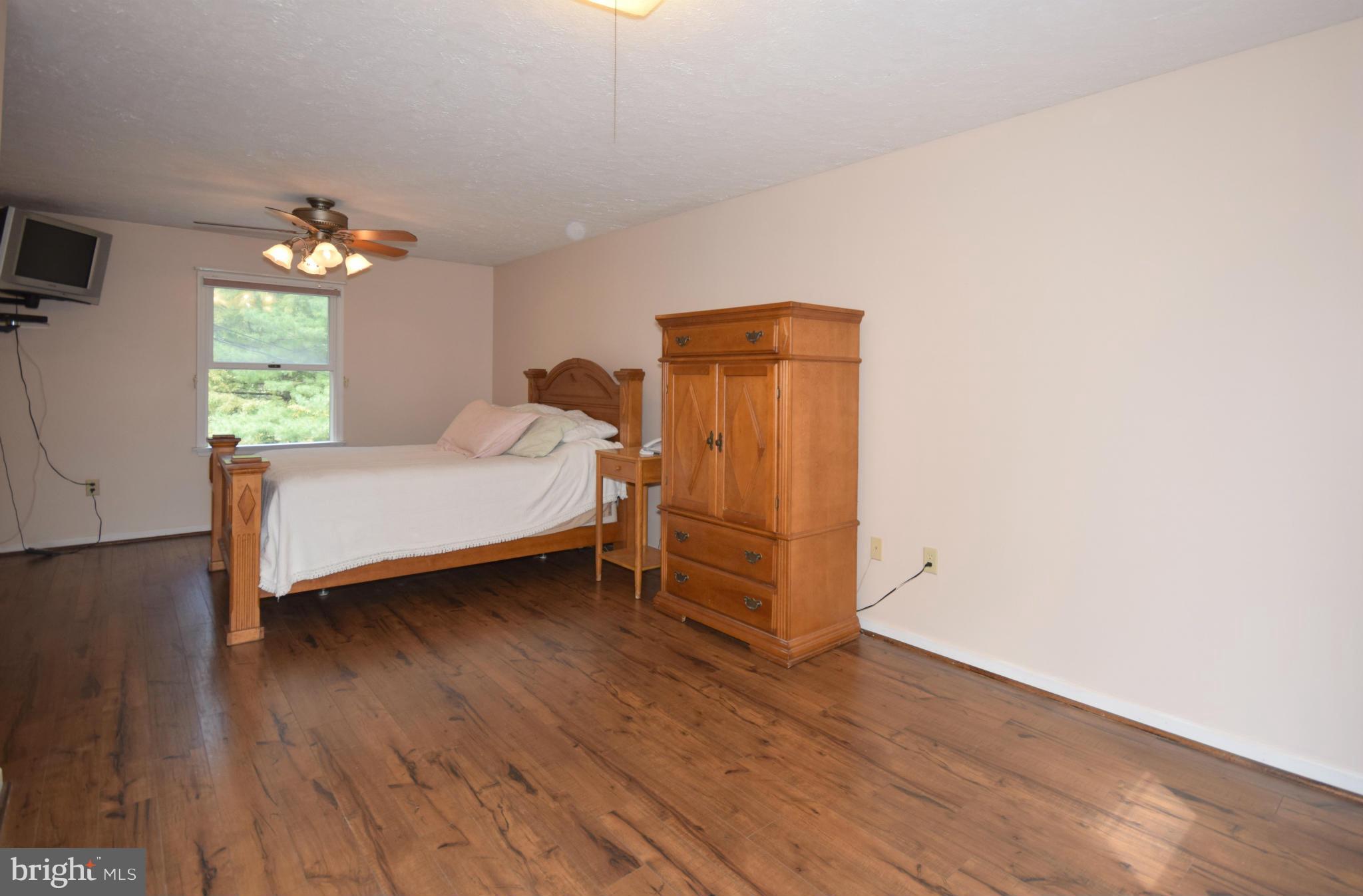 39 Parkside Road Linden, VA 22642 - Photo 22 of 30 Bedroom