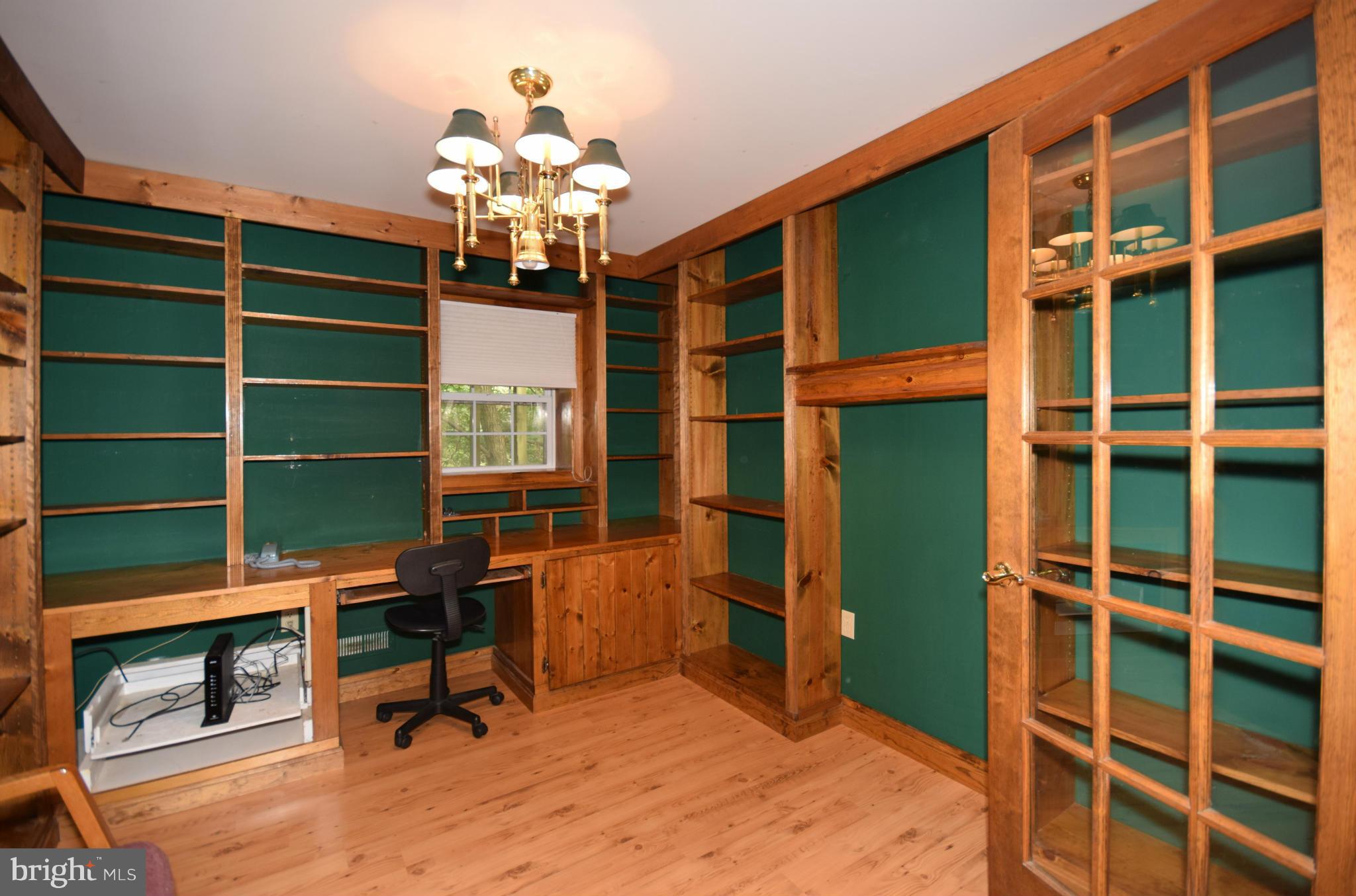 39 Parkside Road Linden, VA 22642 - Photo 24 of 30 Office