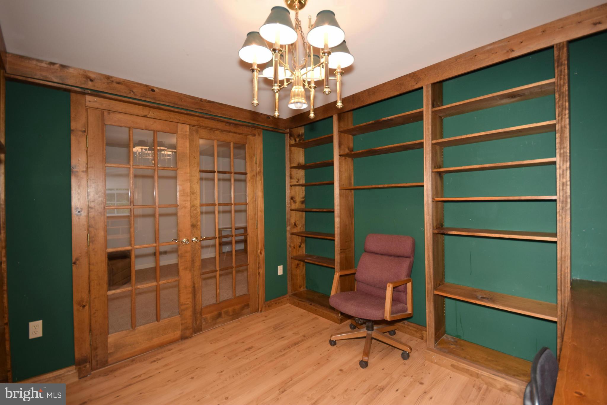 39 Parkside Road Linden, VA 22642 - Photo 25 of 30 Office
