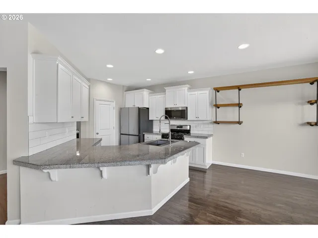 $607,500 | 51380 Southwest Randstad Street, Scappoose, OR 97056