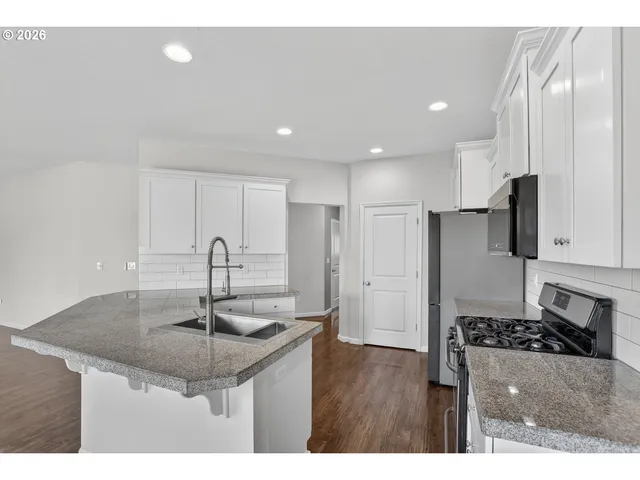 $607,500 | 51380 Southwest Randstad Street, Scappoose, OR 97056