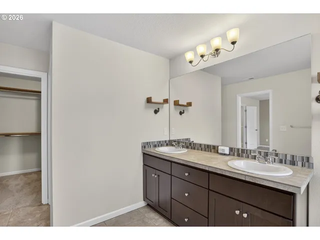 $607,500 | 51380 Southwest Randstad Street, Scappoose, OR 97056