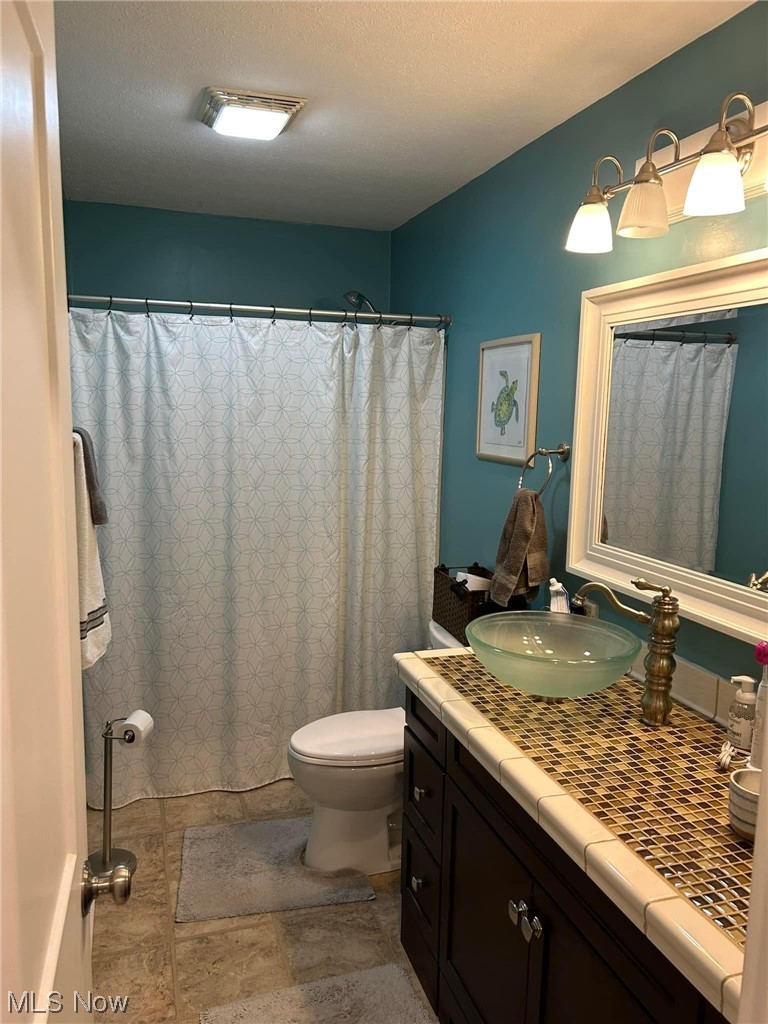 7500 Sanborn Road Ashtabula, OH 44004 - Photo 17 of 26 Main Floor Full Bath