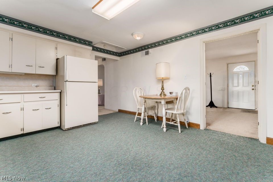444 Harding Road Zanesville, OH 43701 - Photo 3 of 7 Gallery Image 3