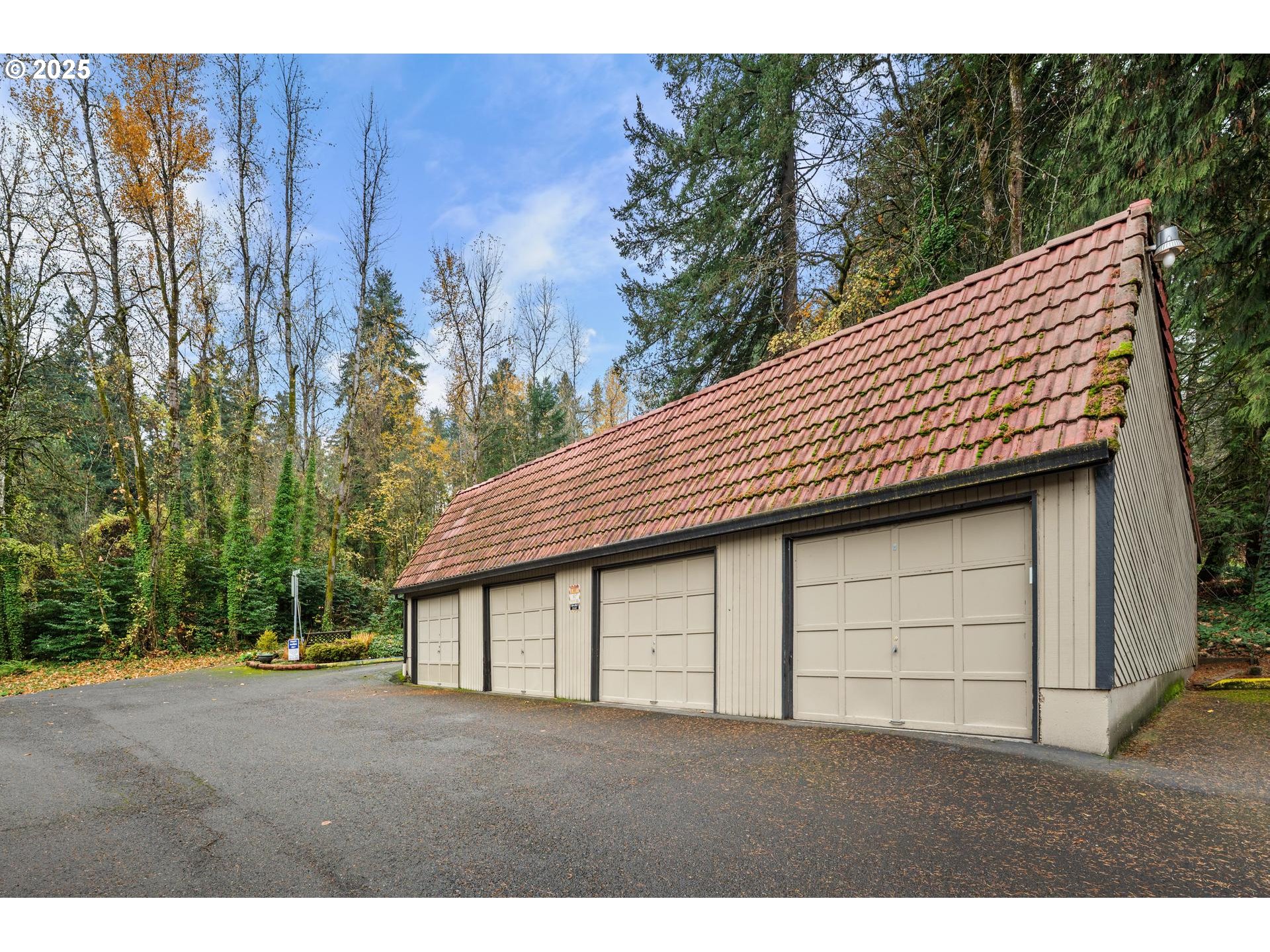 2802 Tree Top Lane West Linn, OR 97068 - Photo 35 of 37