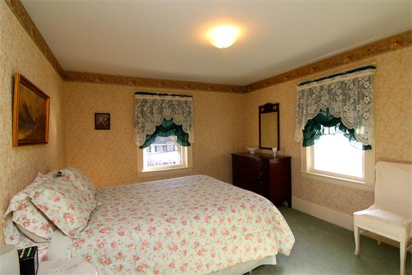 45 Lindenwood Road Stoneham, MA 02180 - Photo 12 of 28 Gallery Image 12