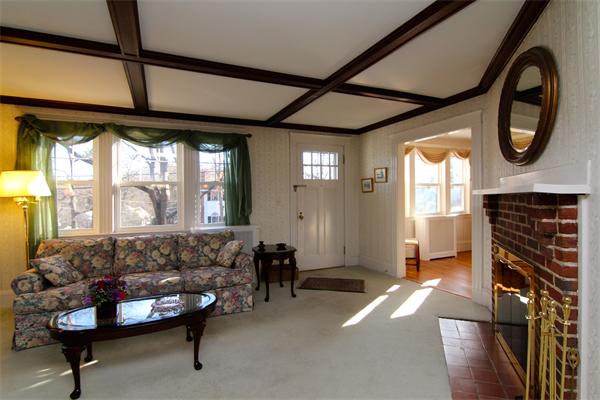 45 Lindenwood Road Stoneham, MA 02180 - Photo 5 of 28 Gallery Image 5