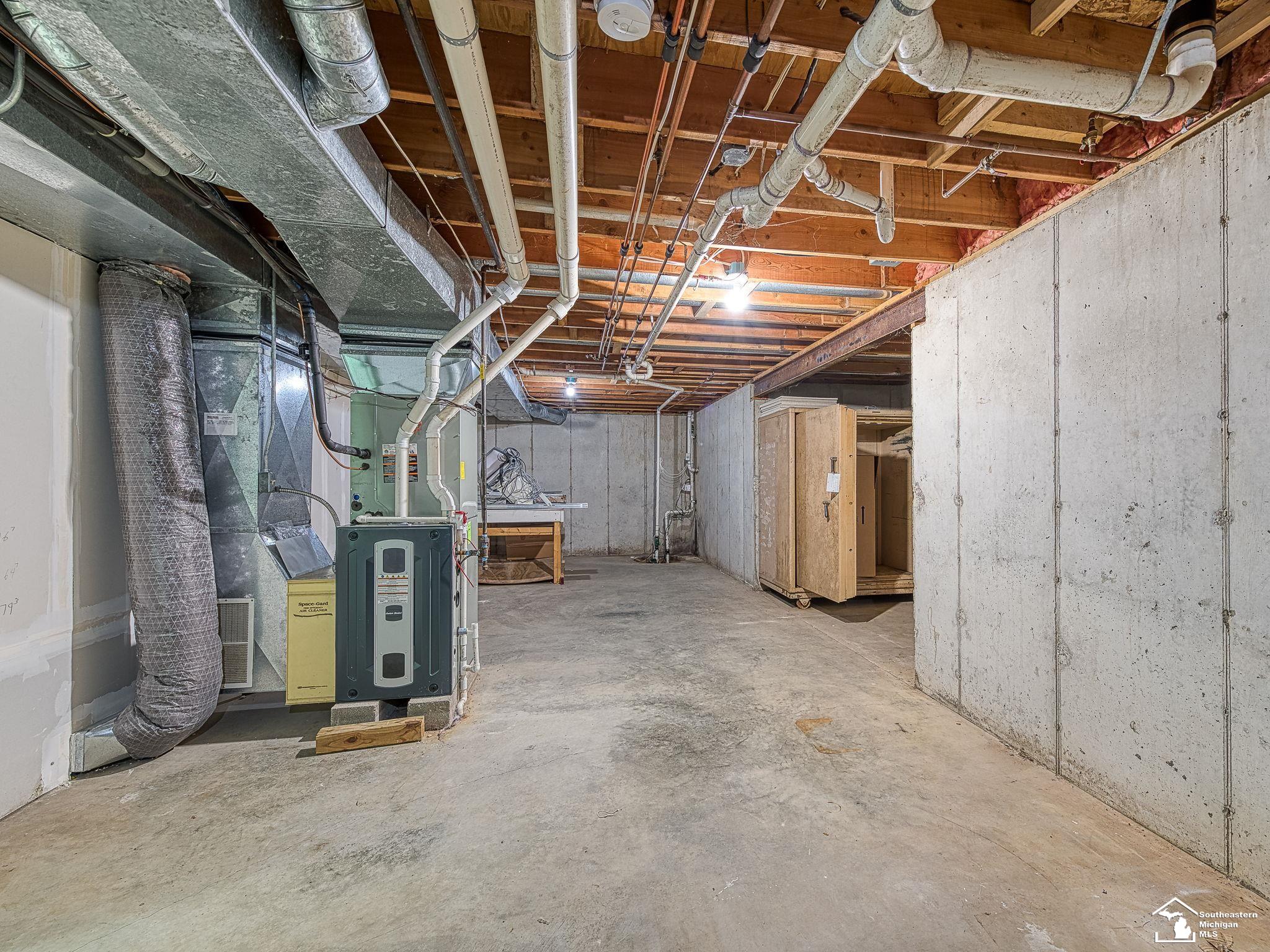 3830 Brest Road Newport, MI 48166 - Photo 35 of 57 50144207-89c70f36-8b61-447c-af3b-38506b89245f.JPG