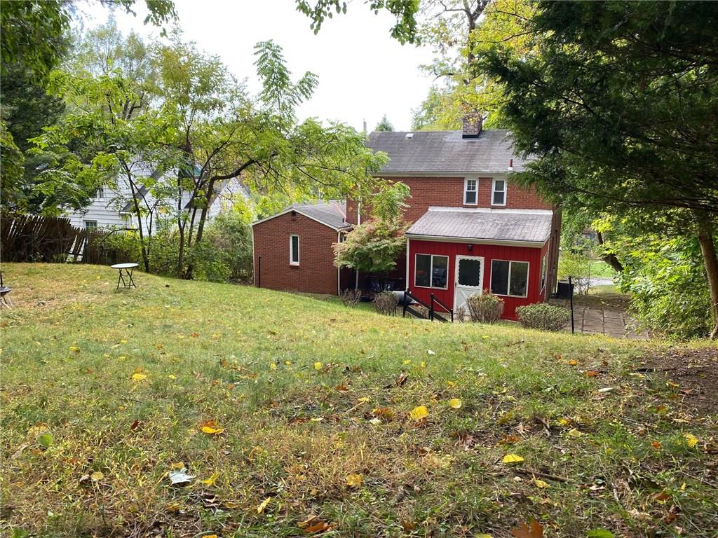 155 Idlewood Road Pittsburgh, PA 15235 - Photo 3 of 23 Gallery Image 3