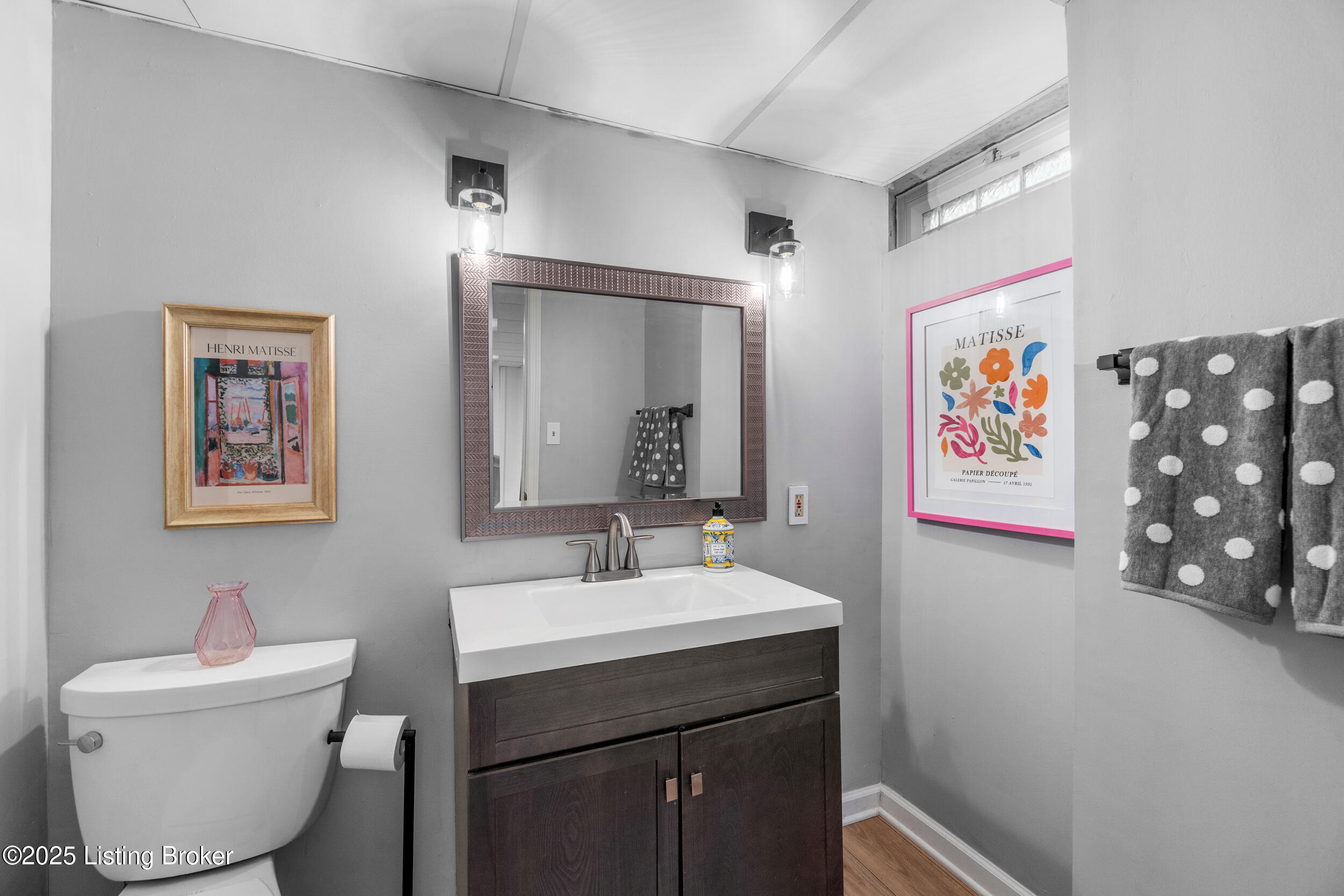 2903 Lightheart Road Louisville, KY 40222 - Photo 37 of 48 A half bath sits conveniently off the game room.