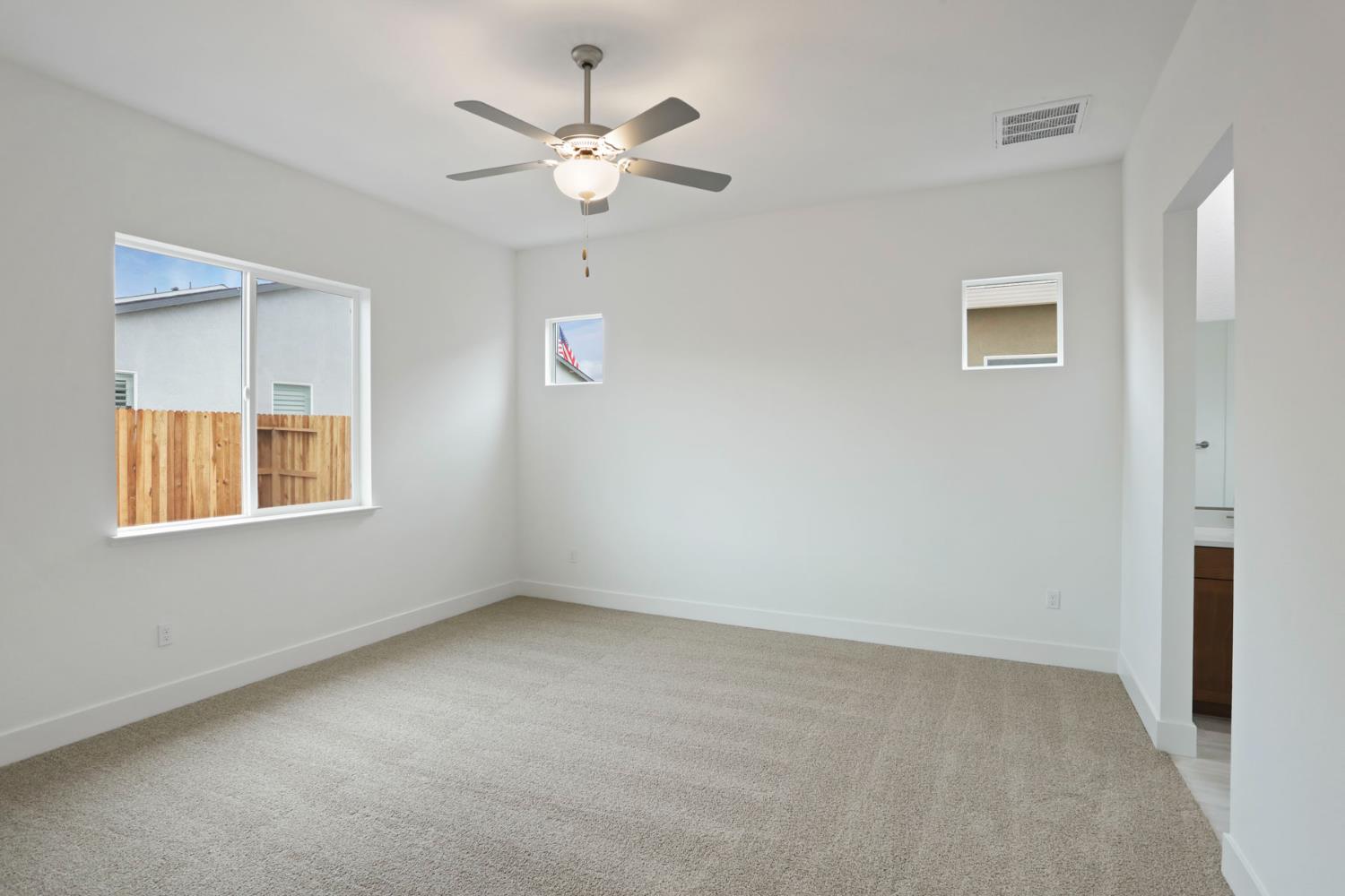 2288 Paramount Lane Manteca, CA 95337 - Photo 17 of 25 Primary Suite