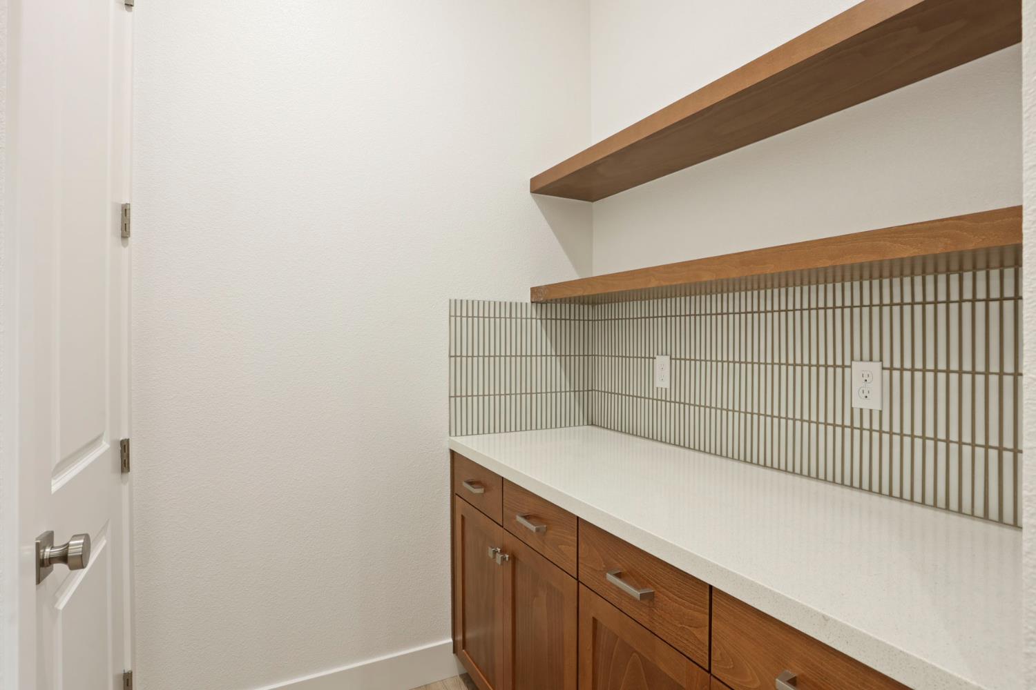 2288 Paramount Lane Manteca, CA 95337 - Photo 10 of 25 Dirty Kitchen and Walk-in Pantry