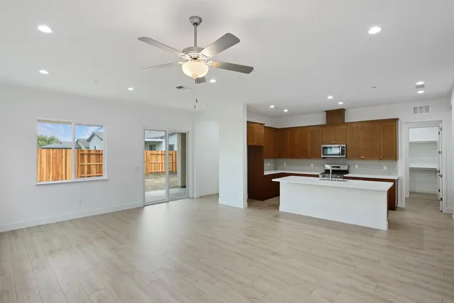 $653,482 | 2288 Paramount Lane, Manteca, CA 95337