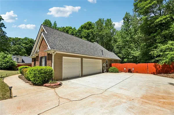 $395,000 | 105 Stratford Circle, Stockbridge, GA 30281