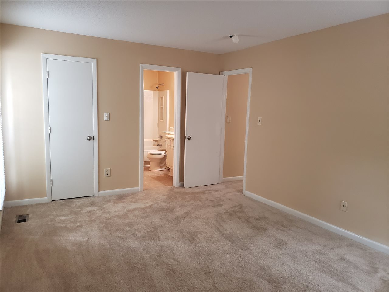 5820 Pointer Drive, Unit 101 Raleigh, NC 27609 - Photo 21 of 23 Photo 21