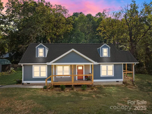 $525,000 | 215 McCoy Cove Road, Black Mountain, NC 28711