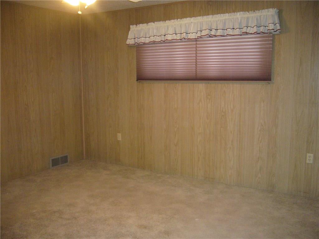 174 North Branch Road Monaca, PA 15061 - Photo 8 of 16 Master bedroom, with 5x7 walk in closet.
